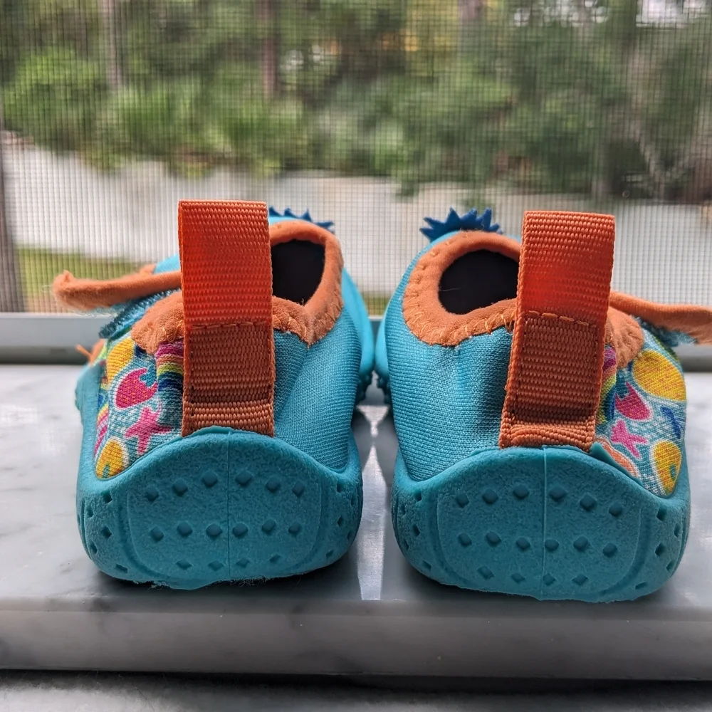 Toddler Water Shoes Size 5/6